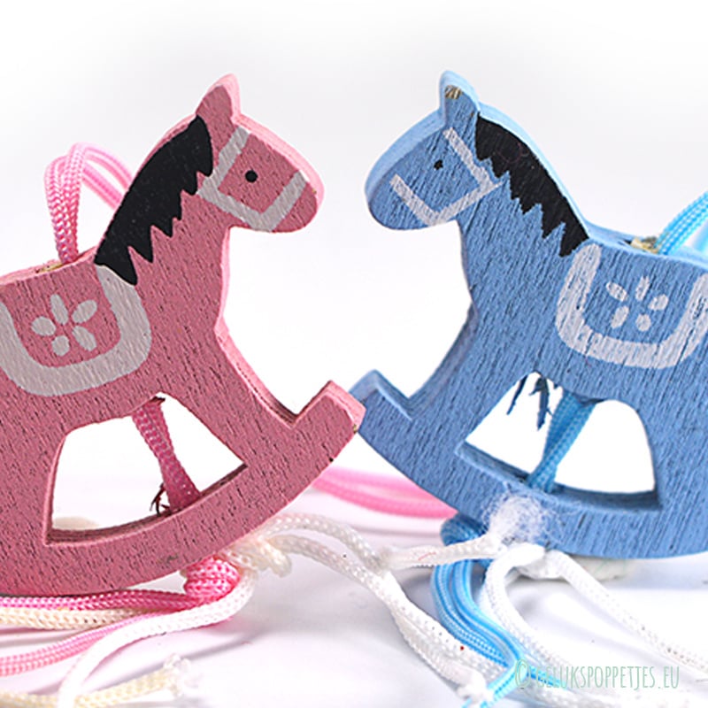 Gelukspoppetje hobbelpaardje baby