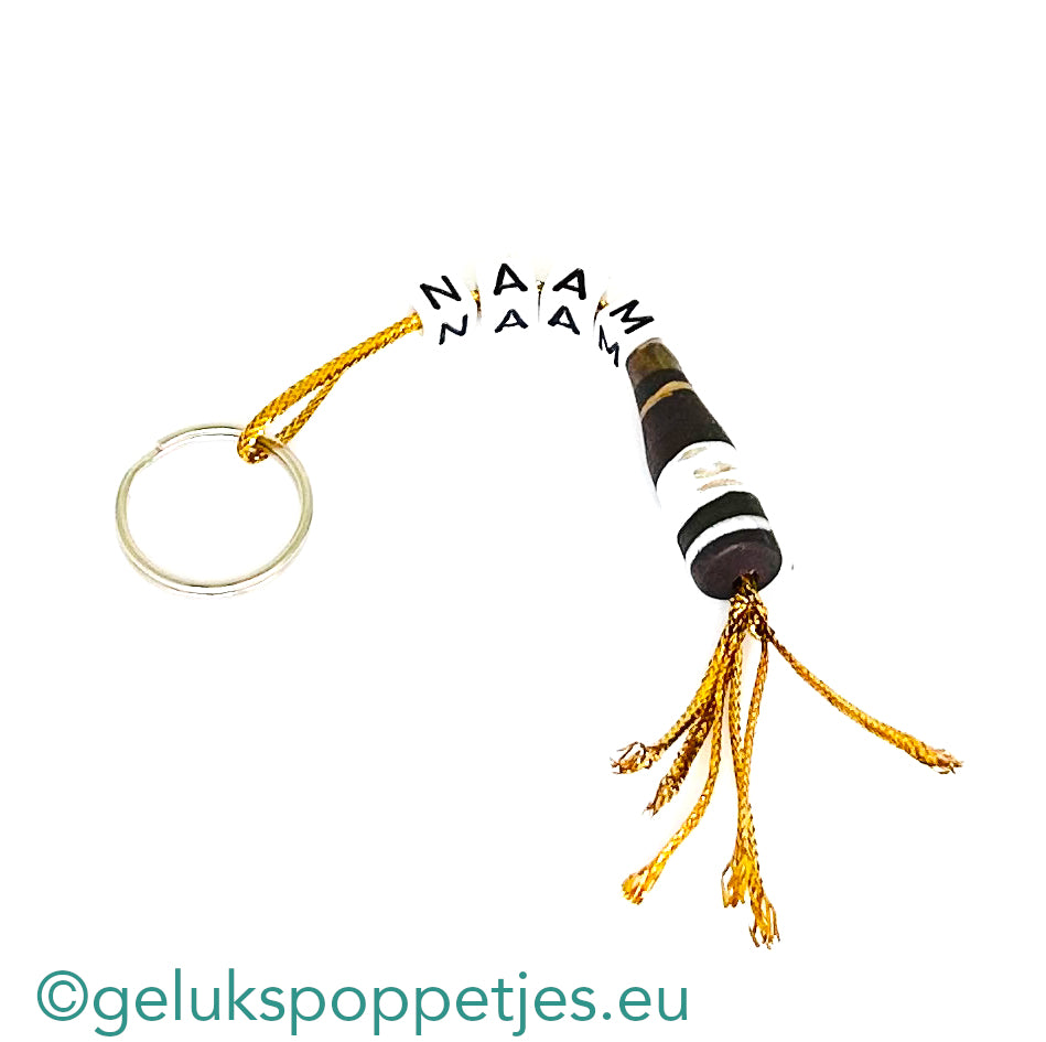 Naam sleutelhanger met gelukspoppetje wijnfles