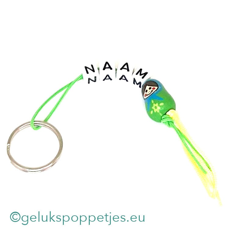 Naam sleutelhanger met gelukspoppetje matroesjka