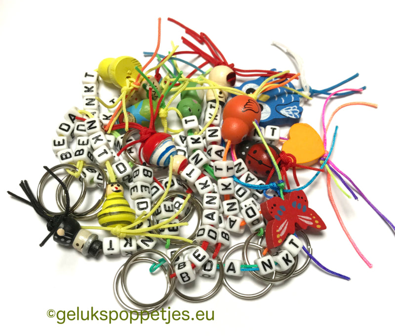 Thank you keychain with various lucky charms